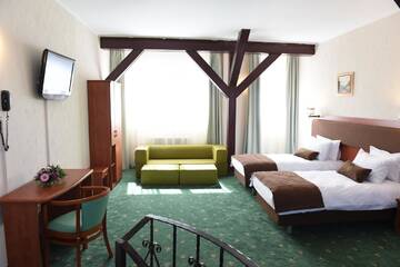 Фото номера Трехместный номер Отель Hotel Fantanita Haiducului г. Bradu 5